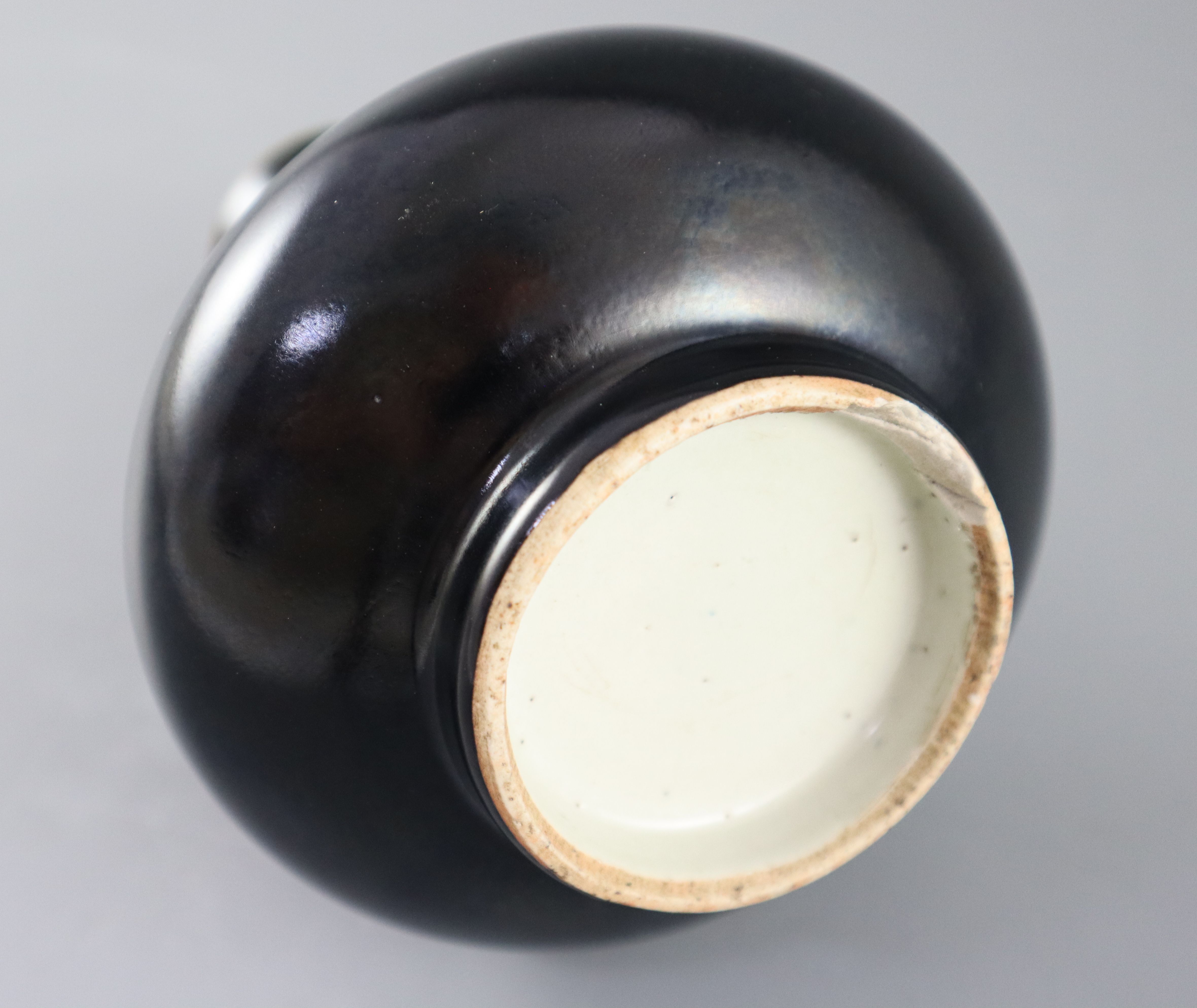 A Chinese black glazed bottle vase, possibly 18th century, 17cm high